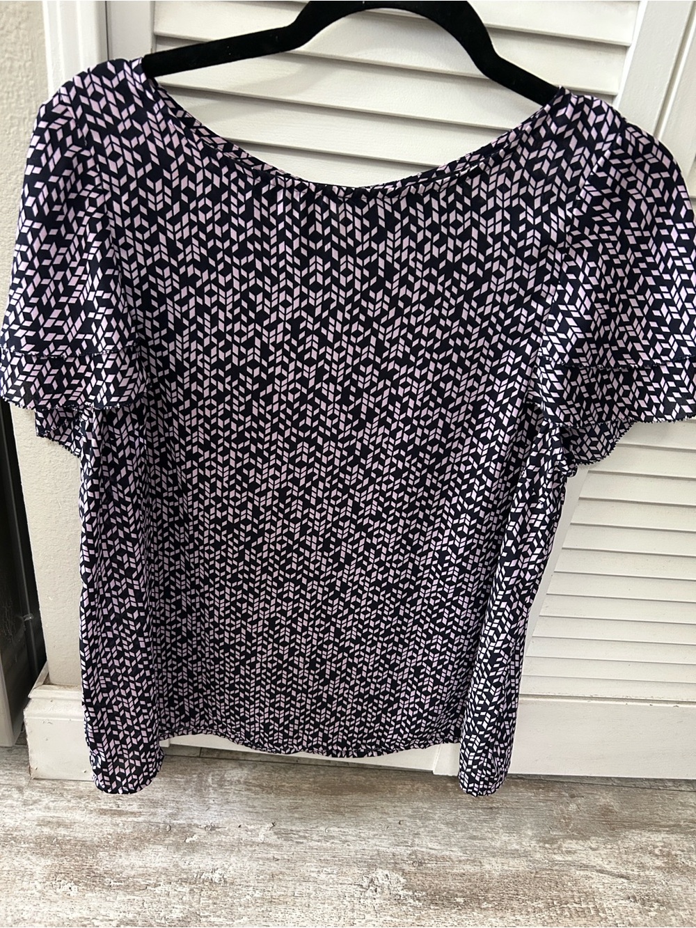 Banana Republic Navy and Gray Geometric Short Sleeve Blouse